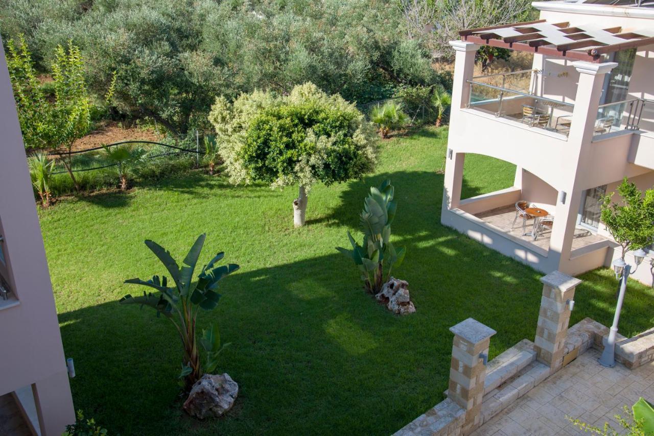 Isida Hotel Agia Marina Exterior photo