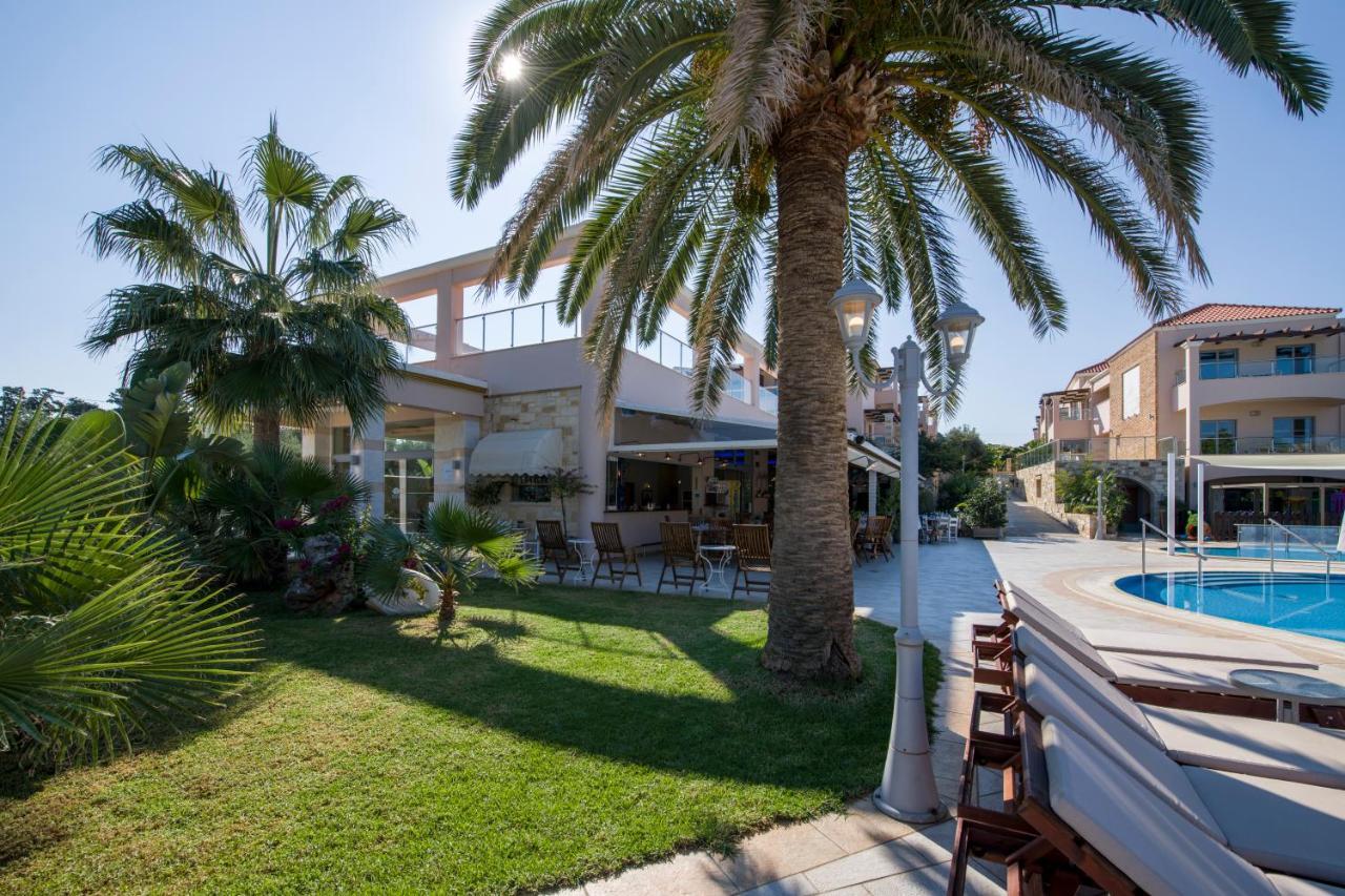 Isida Hotel Agia Marina Exterior photo