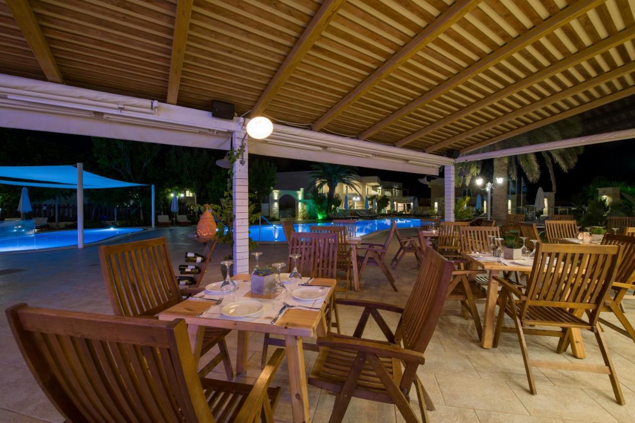 Isida Hotel Agia Marina Exterior photo